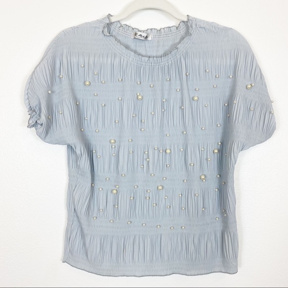 Mei Na Short Sleeve Top with Pearl Accents Size Medium - Picture 1 of 6